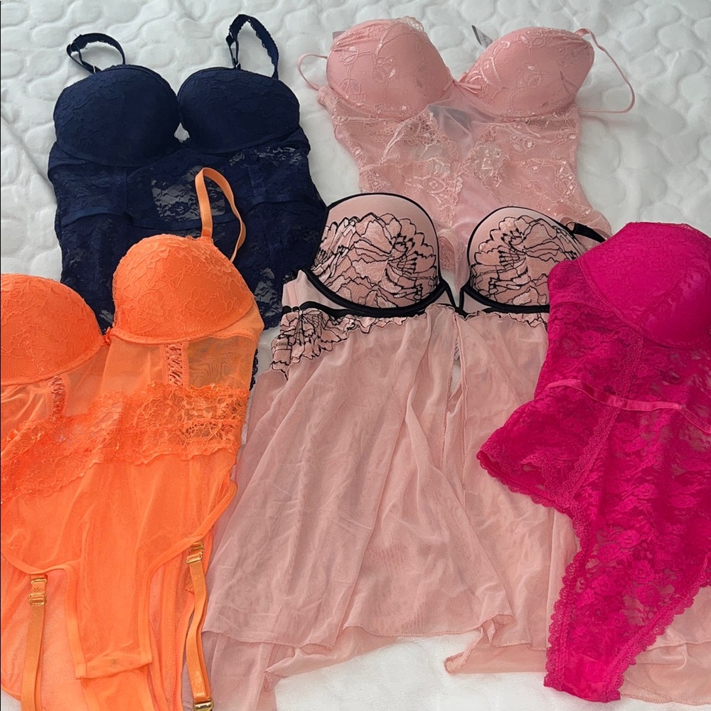 Source Unknown Women's Lace Bra Set - Pink, Navy, Orange